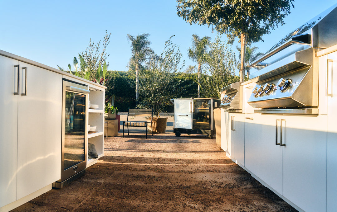 Stephen Kenn's Vision for an Outdoor Kitchen: Blending Nature with Modern Design